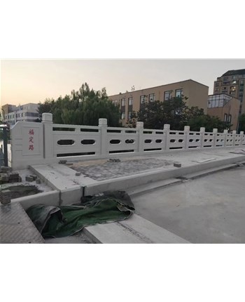 鑄造石護(hù)欄施工時(shí)需要注意什么？